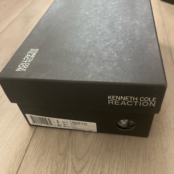 Kenneth Cole Reaction Womens Beige Patent Slingback Heels Shoes Size 8 - Picture 4 of 12